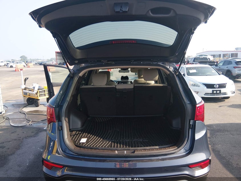 2017 Hyundai Santa Fe Sport 2.4L VIN: 5NMZT3LB1HH029192 Lot: 45668965
