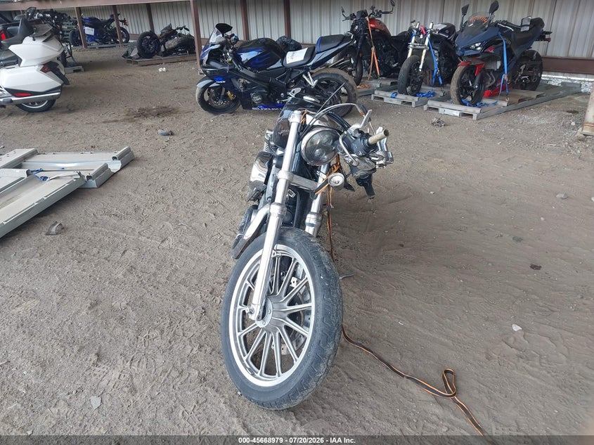 2004 HARLEY-DAVIDSON XL883 auction photo 5