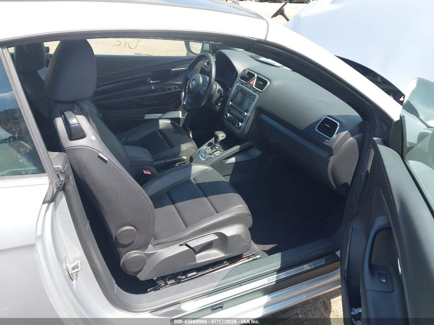 2010 VOLKSWAGEN EOS auction photo 5