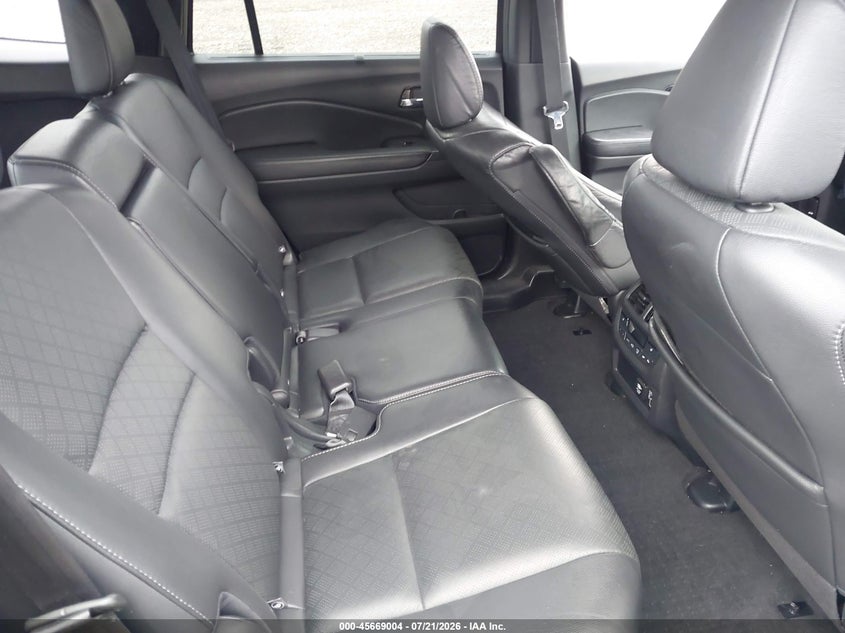 2019 HONDA PASSPORT auction photo 8