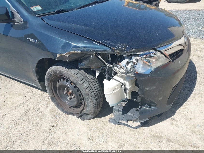 2013 TOYOTA CAMRY HYBRID auction photo 6