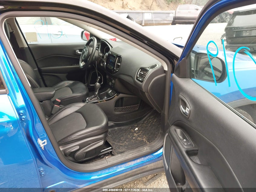 2019 JEEP COMPASS auction photo 5