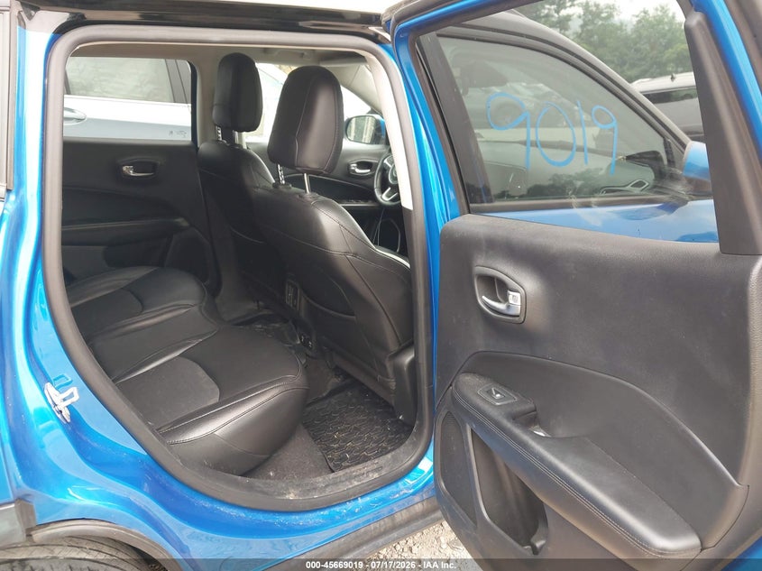 2019 JEEP COMPASS auction photo 8