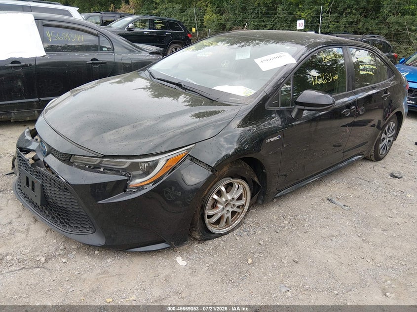 2021 Toyota Corolla, Right Front, IAAI, VIN JTDEAMDE9MJ018674 — photo 2