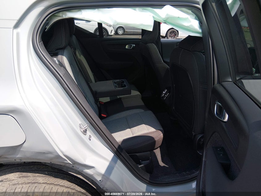 2024 Volvo Xc40 B5 Core Bright Theme/B5 Core Dark Theme VIN: YV4L12UK8R2337158 Lot: 45669071