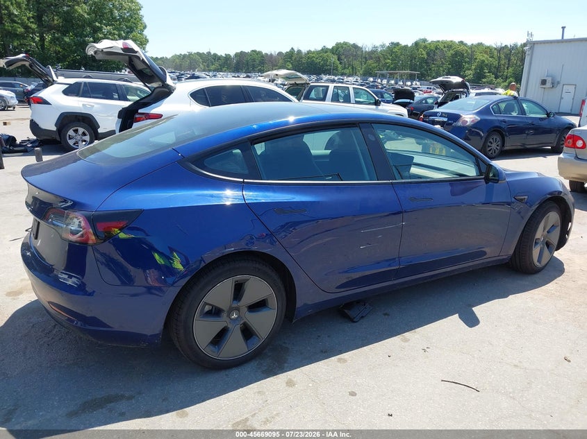 TESLA MODEL 3 - zdjęcie 6