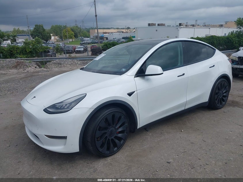 2020 Tesla Model Y Long Range Dual Motor All-Wheel Drive/Performance Dual Motor All-Wheel Drive VIN: 5YJYGDEF0LF028051 Lot: 45669131