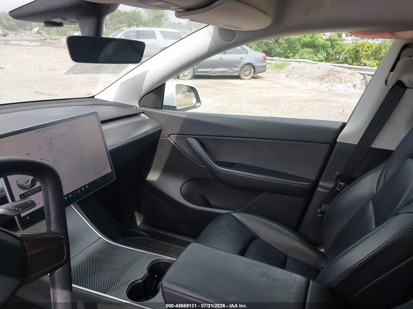 2020 Tesla Model Y Long Range Dual Motor All-Wheel Drive/Performance Dual Motor All-Wheel Drive VIN: 5YJYGDEF0LF028051 Lot: 45669131