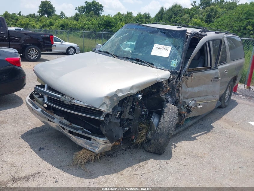 2003 Chevrolet Express, Rollover, IAAI, VIN 3GNEC16Z53G272205 — photo 2
