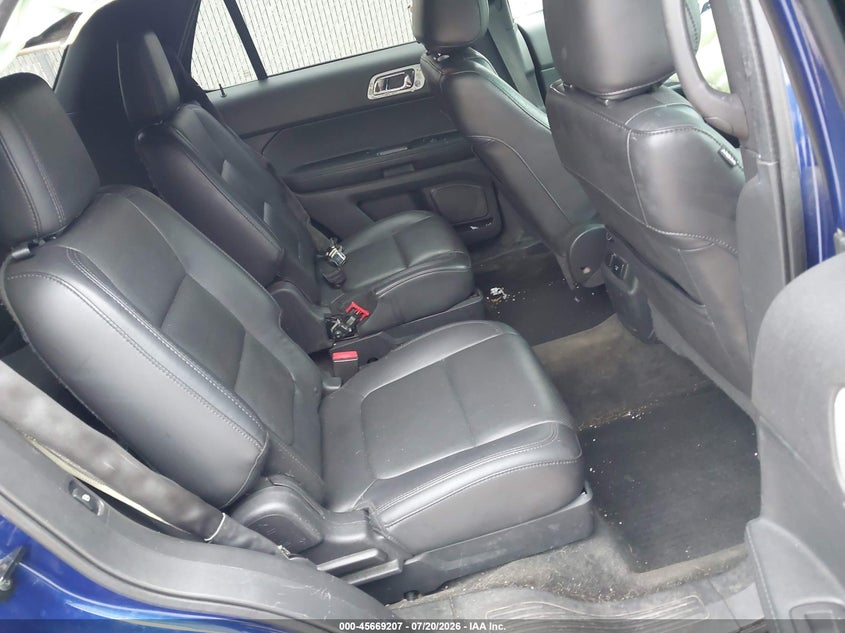 2015 FORD EXPLORER auction photo 8