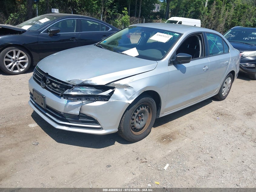 2016 VOLKSWAGEN JETTA auction photo 2