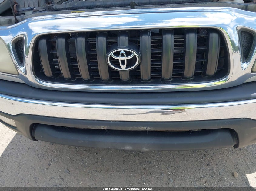 2004 TOYOTA TACOMA auction photo 6