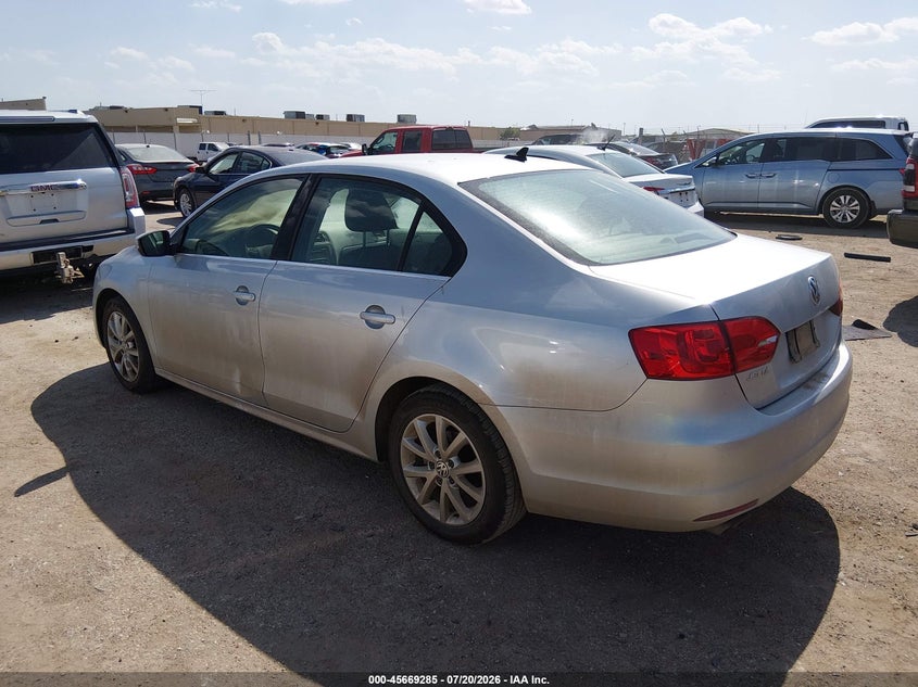 2013 Volkswagen Jetta 2.5L Se VIN: 3VWDP7AJXDM450588 Lot: 45669285