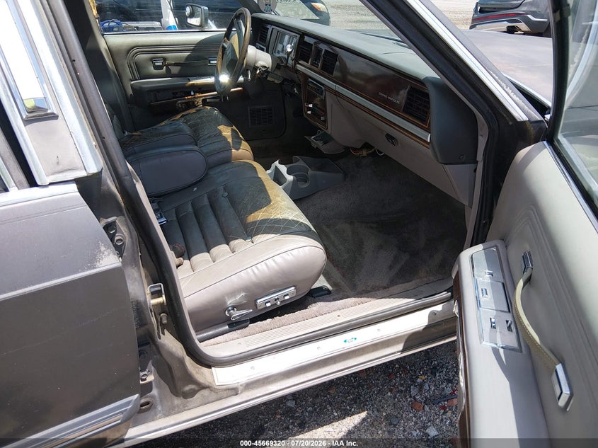 1989 MERCURY GRAND MARQUIS auction photo 5