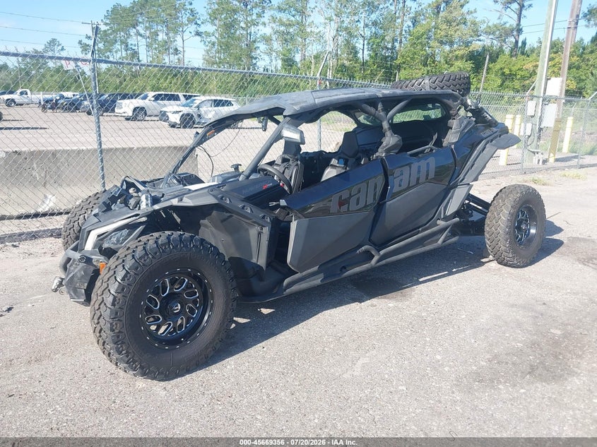 2021 CAN-AM MAVERICK X3 MAX auction photo 2