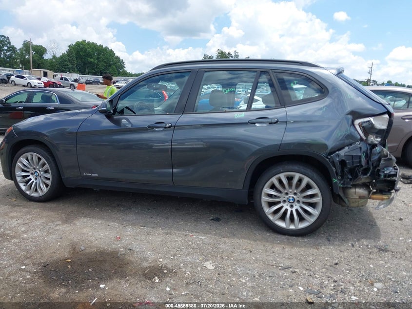 2014 BMW X1 xDrive28I VIN: WBAVL1C56EVY18754 Lot: 45669380