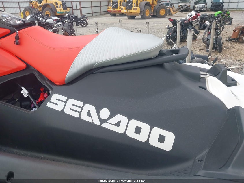 2024 SEADOO SEADOO auction photo 8
