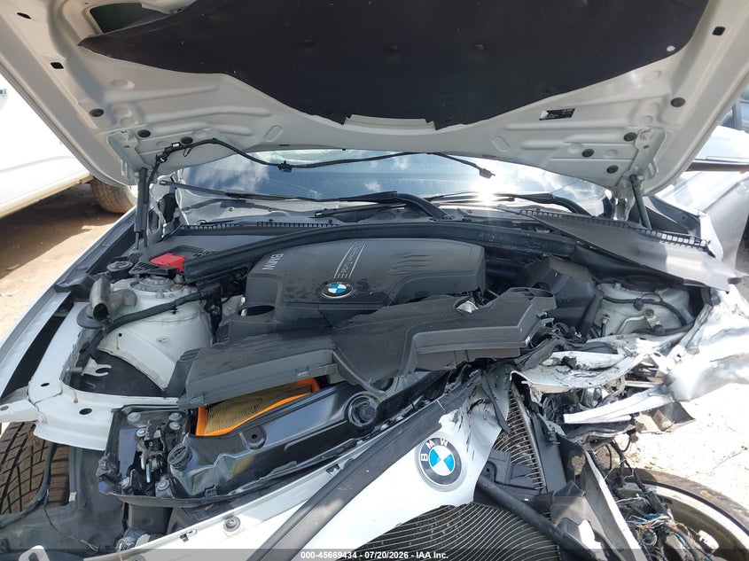 2015 BMW 320I xDrive VIN: WBA3C3C52FK202586 Lot: 45669434