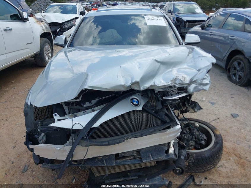2015 BMW 320I xDrive VIN: WBA3C3C52FK202586 Lot: 45669434