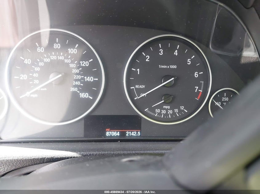 2015 BMW 320I xDrive VIN: WBA3C3C52FK202586 Lot: 45669434