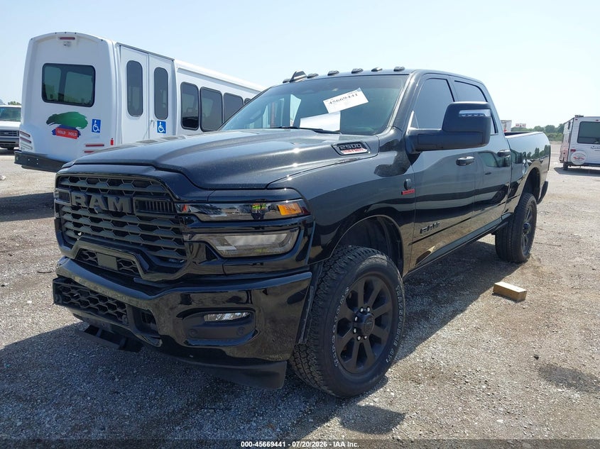 2026 RAM 2500, Right Side, IAAI, VIN 3C63R5DL4TG168767 — photo 2