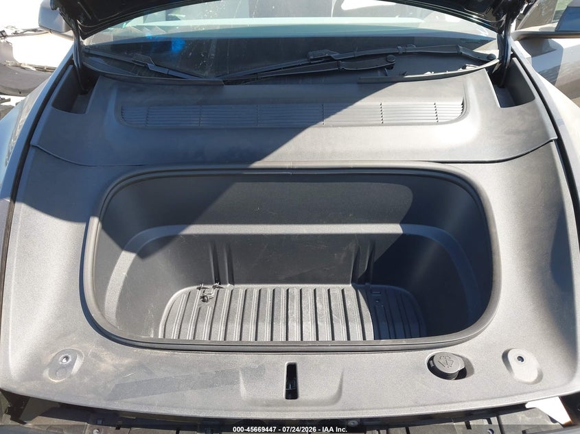 TESLA MODEL Y 2026 VIN 7SAYGDEE5TF570224