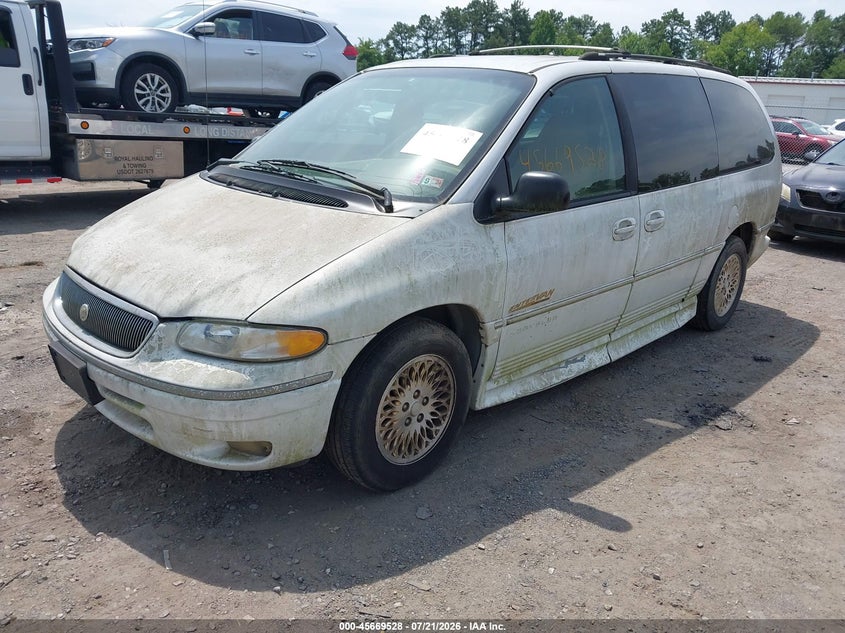1997 CHRYSLER TOWN & COUNTRY auction photo 2
