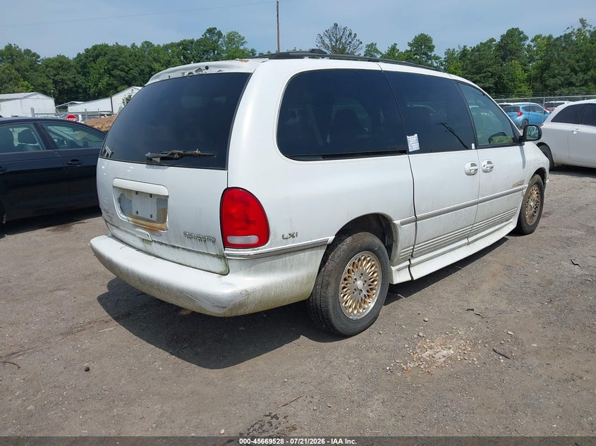 1997 CHRYSLER TOWN & COUNTRY auction photo 4