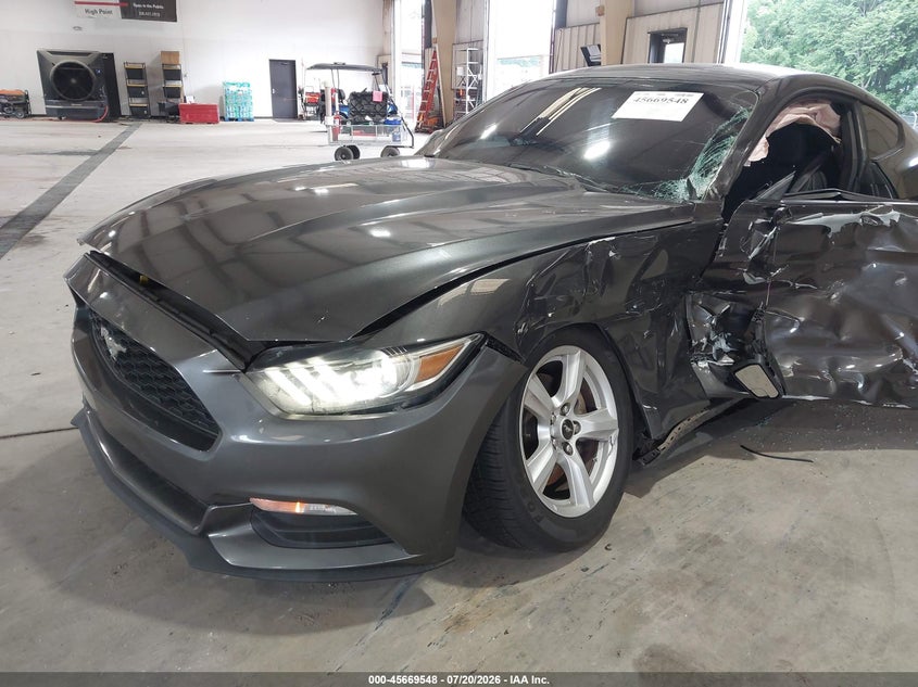 FORD MUSTANG - zdjęcie 6