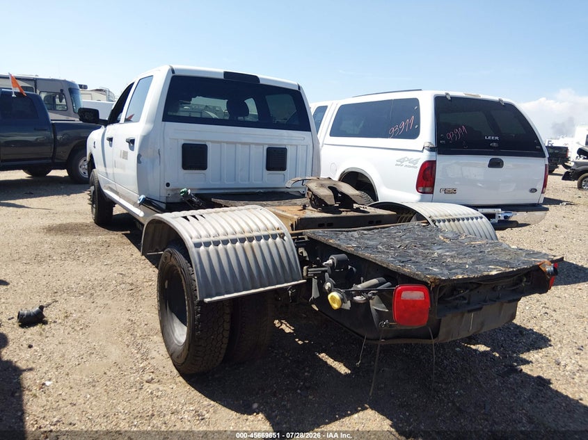 2023 RAM 3500 CHASSIS auction photo 3