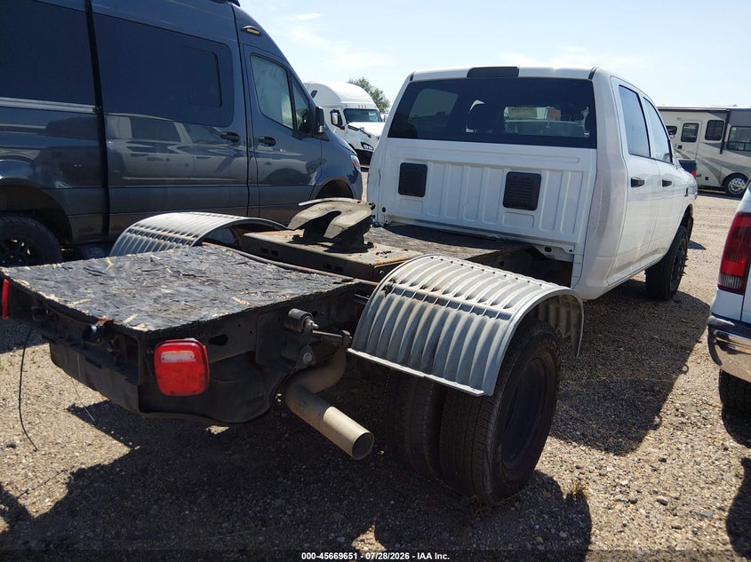 2023 RAM 3500 CHASSIS auction photo 4