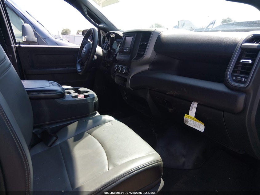 2023 RAM 3500 CHASSIS auction photo 6
