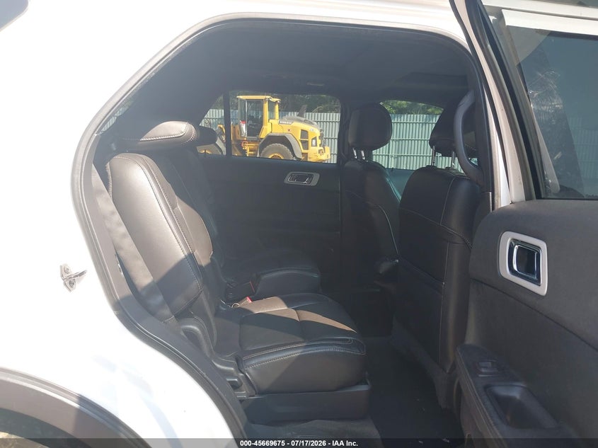 2015 FORD EXPLORER auction photo 8