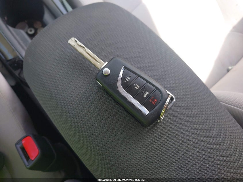2021 Toyota Corolla Le VIN: JTDEPMAE8MJ142129 Lot: 45669729