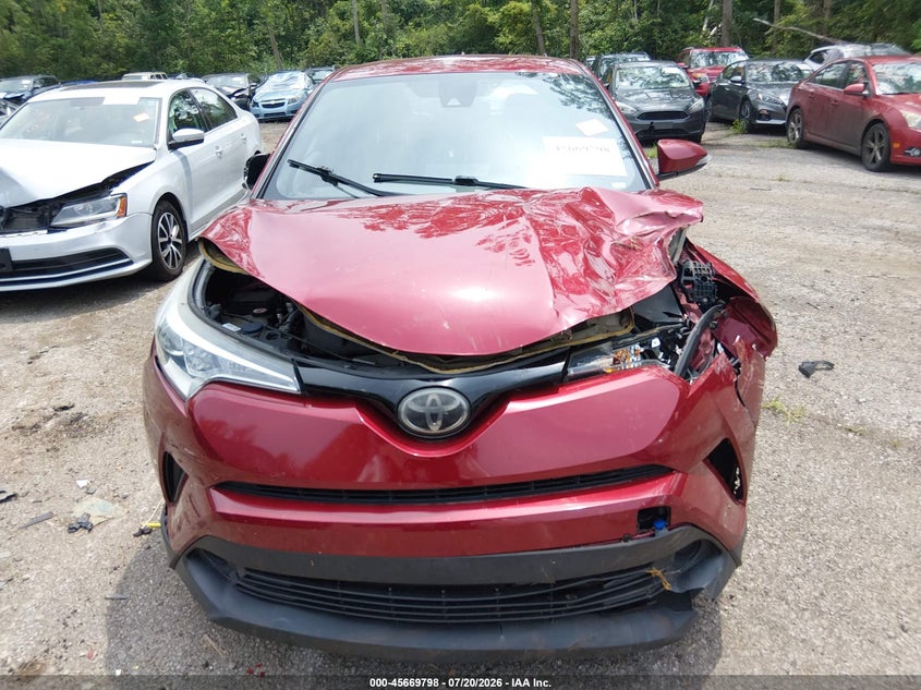 TOYOTA C-HR - zdjęcie 12