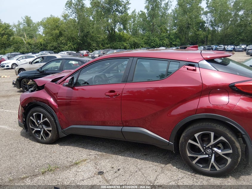 TOYOTA C-HR - zdjęcie 14