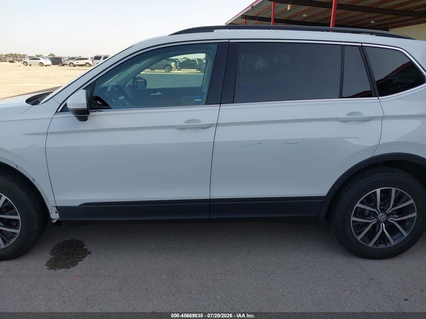 2019 Volkswagen Tiguan 2.0T Se/2.0T Sel/2.0T Sel R-Line/2.0T Sel R-Line Black VIN: 3VV3B7AX2KM041713 Lot: 45669838