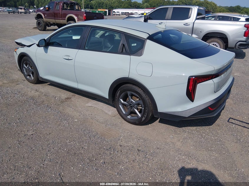 Vin: 3kpft4de2se100321, lot: 46168464, kia k4 lxs 20253