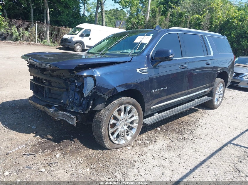 2022 GMC YUKON XL auction photo 2