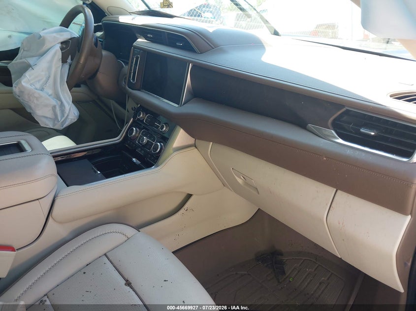 2022 GMC YUKON XL auction photo 5