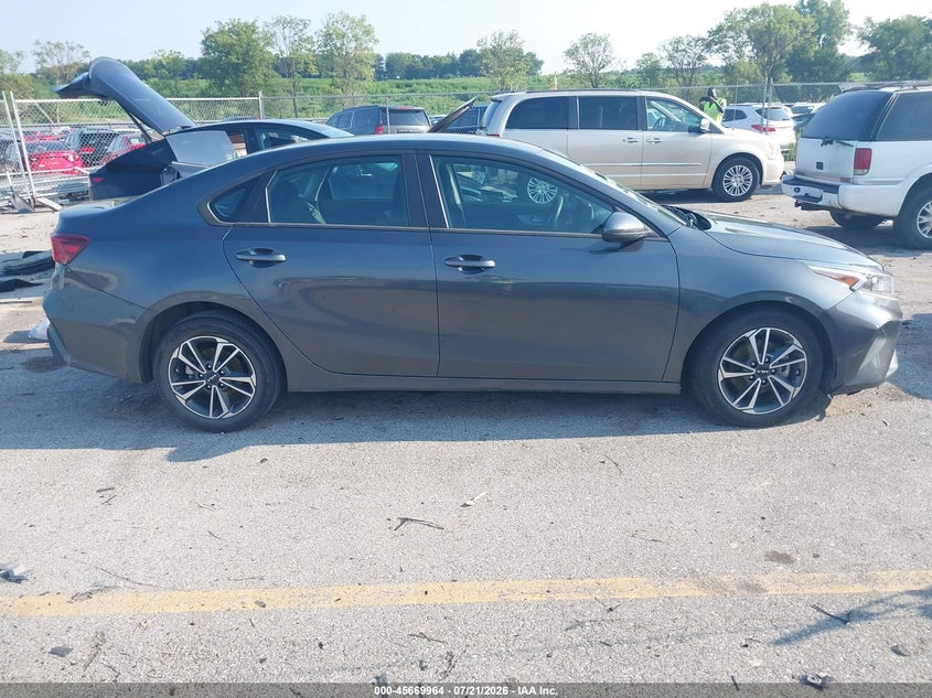 2024 Kia Forte Lxs VIN: 3KPF24AD6RE778076 Lot: 45669964