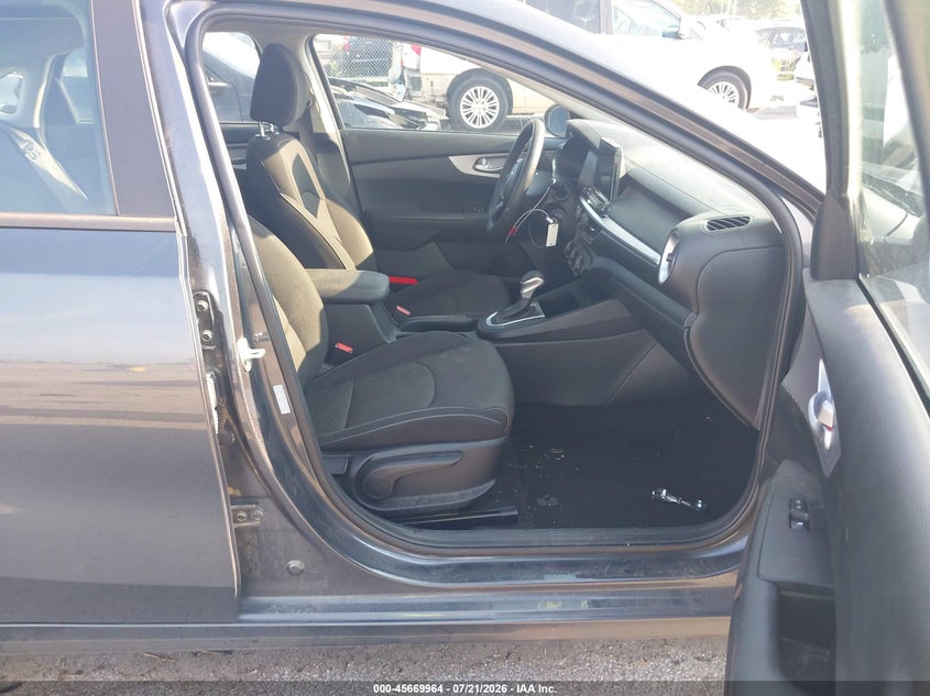 2024 Kia Forte Lxs VIN: 3KPF24AD6RE778076 Lot: 45669964