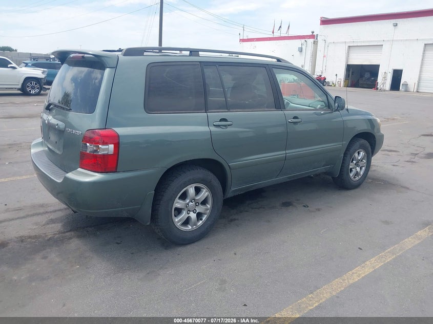 2004 TOYOTA HIGHLANDER auction photo 4