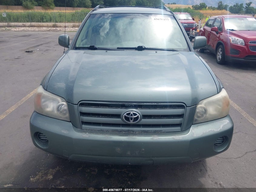 2004 TOYOTA HIGHLANDER auction photo 6