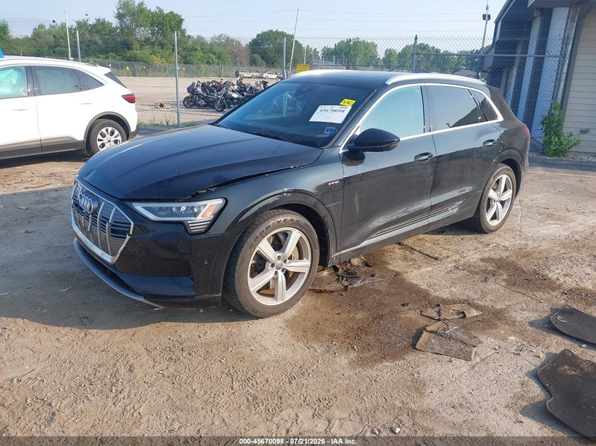 2019 Audi E-Tron Premium Plus VIN: WA1LAAGE4KB009822 Lot: 45670098