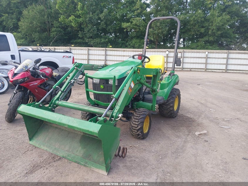 2017 JOHN DEERE SUBCOMPACT TRACTOR auction photo 2