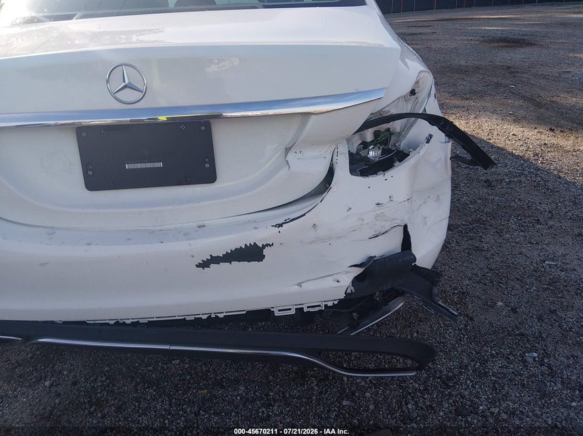 2017 Mercedes-Benz C 300 VIN: 55SWF4JB0HU226390 Lot: 45670211