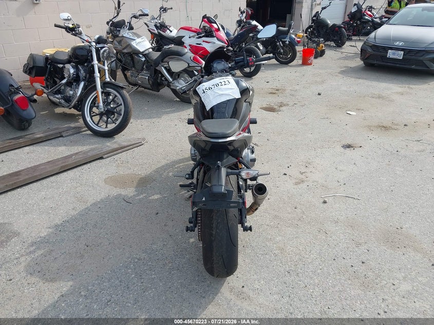 2019 Kawasaki Zr900 VIN: JKAZR2B13KA025898 Lot: 45670223