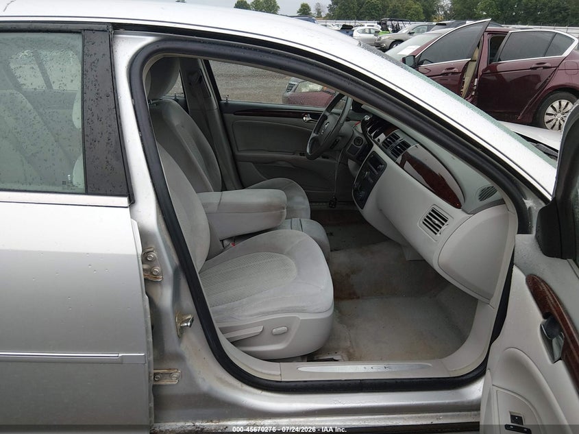 2010 BUICK LUCERNE auction photo 5