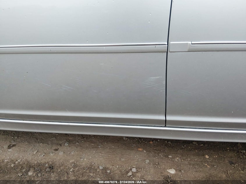 2010 BUICK LUCERNE auction photo 6